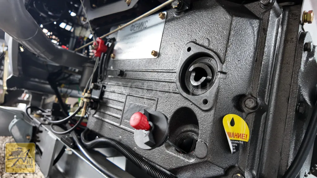 Куда заливать моторное масло 1.jpg